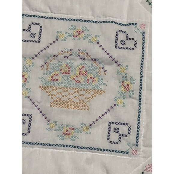 Handmade Embroidered Lap Quilt Throw Wall Hanging Country Cottagecore Clean - Picture 7 of 11